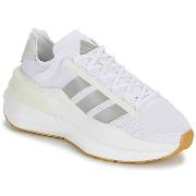 Lage Sneakers adidas AVRYN_X