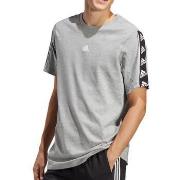 T-shirt adidas -