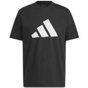 T-shirt adidas -