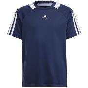 T-shirt adidas -