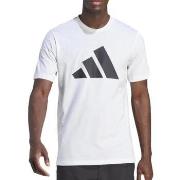 T-shirt adidas -