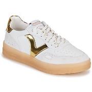 Lage Sneakers Victoria SEUL EFECTO PIEL SERRAJE LOGO METAL