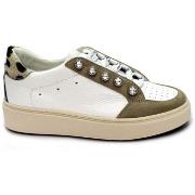 Lage Sneakers Divine Follie DIV-E25-RALLY-BE