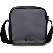Tas Calvin Klein Jeans Ck Est. Nylon Cube Reporter