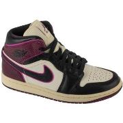 Lage Sneakers Nike Air 1 Mid SE