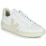 Lage Sneakers Veja V-12