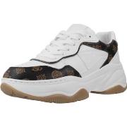 Lage Sneakers Guess FLTHPY FAL12