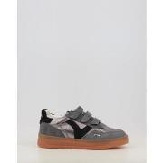 Lage Sneakers Victoria SEÚL TIRAS SERRAJE METAL 1257141