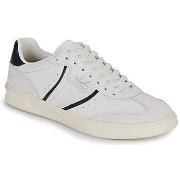 Lage Sneakers Fred Perry B4 EMBOSSED LEATHER - SUEDE
