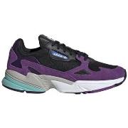 Lage Sneakers adidas Falcon W