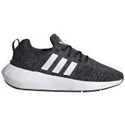Lage Sneakers adidas Swift Run 22