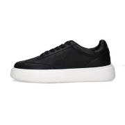 Lage Sneakers Guess FMFPLALEA12