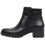 Enkellaarzen Fluchos F2240