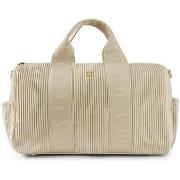 Reistas Vanessa Wu Adrienne