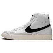 Sneakers Nike Blazer Mid '77 Vintage White Black