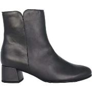 Enkellaarzen Gabor 55.680.69