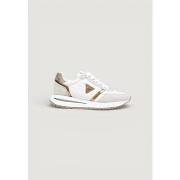 Lage Sneakers Guess FLPEAG ELE12