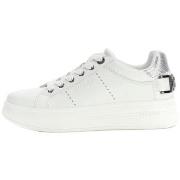 Lage Sneakers Guess FLPWESELE12