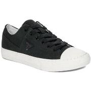 Lage Sneakers Guess Pranze