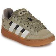 Lage Sneakers adidas GC ALPHA SK8