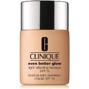 Eau de parfum Clinique Maquillaje Even Better Glow WN 48 - 30ml.