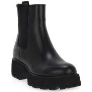 Boots Keys BLACK