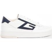 Baskets basses Guess Classic Salerno logo G