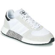 Baskets basses adidas MARATHON TECH