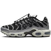 Baskets basses Nike AIR MAX PLUS