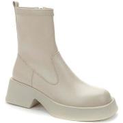 Bottines Betsy beige casual closed booties