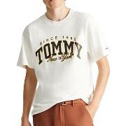 T-shirt Tommy Hilfiger DM0DM17733