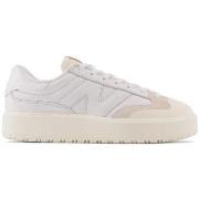 Baskets New Balance BASKETS 302 BEIGES