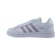 Baskets adidas GV7156