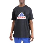 T-shirt adidas IS9596