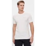 T-shirt Guess M4RI49 KBL31 TREATED ITALIC-G018 SALT WHITE