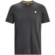 T-shirt Under Armour T-SHIRT MANCHES COURTES NOIR AVEC IMPRIMÉ DANS