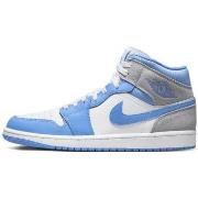 Baskets Nike Air Jordan 1 Mid University Blue Grey