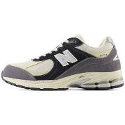 Baskets basses New Balance M2002