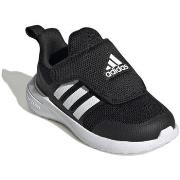 Chaussures enfant adidas -