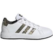 Baskets adidas IF3669