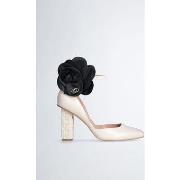 Chaussures escarpins Liu Jo Escarpins blancs avec fleur