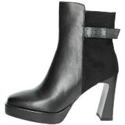 Boots Laura Biagiotti 8864