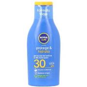 Protections solaires Nivea Sun Protege hidrata Leche Spf30