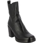 Boots Mjus p96212