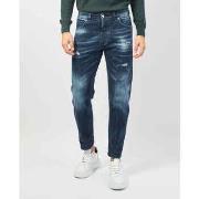 Jeans Different Différents jeans coupe slim avec abrasions et nuances