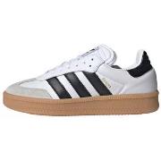 Baskets basses adidas SAMBA XLG