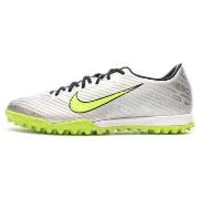 Chaussures de foot Nike FB8396-060