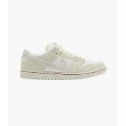 Baskets Nike Dunk low SB City of Love