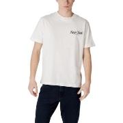 T-shirt Calvin Klein Jeans NEW YORK SCRIPT TEE J30J326862