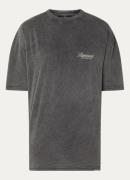 Represent Owners Club Script T-shirt met logo- en backprint